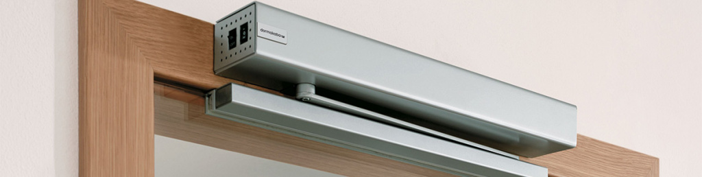 Привод для розпашних дверей